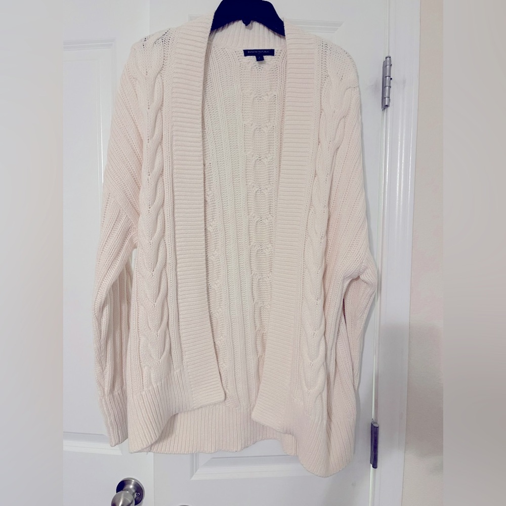 Banana republic Ivory cable knit sweater cardigan. NWOT SIZE L
